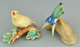 Porcelán madarak, 2 db, kézzel festett, jelzéssel és jelzés nélkül, kopásnyomokkal, m: 10 és 11 cm
