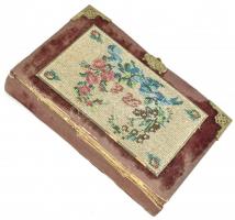 Közönséges isteni tiszteletre rendelt énekes könyv. Magában foglal némely kiválogatott és a helvét v...