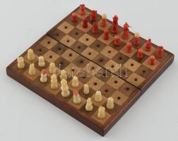 Utazó sakk készlet, fa táblával, 13x13 cm