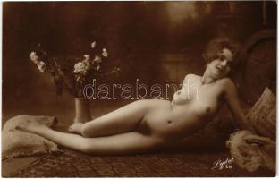 Erotikus meztelen hölgy / Erotic nude lady. Lydia 26 (non PC)