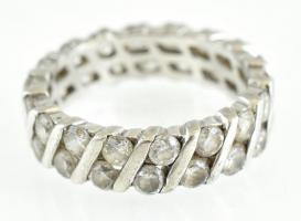 Ezüst(Ag) karikagyűrű kövekkel gazdagon kirakva, jelzett, méret: 50, bruttó: 3,9 g