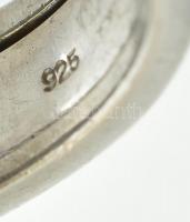 Ezüst(Ag) masszív gyűrű fekete és fehér kövekkel, jelzett, méret: 55, bruttó: 16,9 g