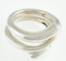 Ezüst(Ag) többsoros gyűrű, jelzett, méret: 54, nettó: 11 g