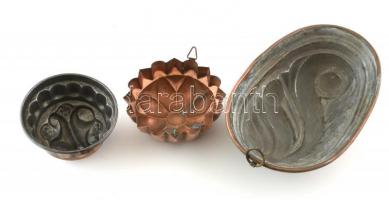 össz. 3 db régebbi dekoratív fém sütőforma, 2 db közepes méretű, egyik m: 8 cm és d: 14,5 cm; másik ...