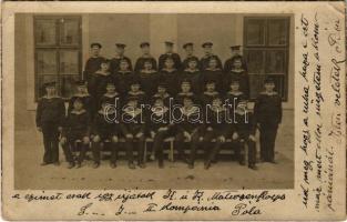 1909 Osztrák-Magyar Haditengerészet, matrózok csoportképe Polában / K.u.K. Kriegsmarine / Austro-Hungarian Navy, group of mariners in Pula. photo (EK)