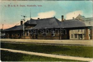 1912 Monticello (Iowa), C. M. & St. P. (Chicago, Milwaukee, St. Paul and Pacific Railroad) Depot, railway station (small tear)