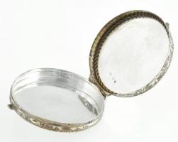 Ezüst (Ag) gyógyszeres doboz. Jelzett. d: 47 mm 18,4 g