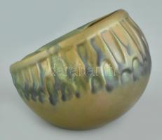 Zsolnay labrador mázas hamutál, restaurált, jelzett, 1920 körül. m: 10 cm, d: 11 cm