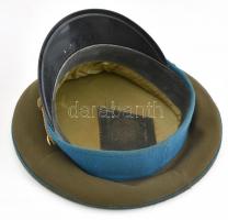 Szovjet katonatiszti tányérsapka jó állapotban. Jelzett,