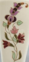 Zsolnay váza. Kézzel festett, jelzett, hibátlan. 14 cm