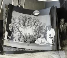 Kb. 140 db fotó Burján Sándor volt MTI vezérigazgató hagyatékából, közte politikusok: Lázár György, ...