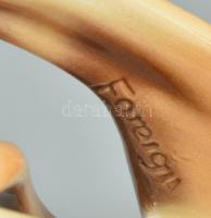 Német fajansz kutya, hibátlan, jelzett, m:18,5cm