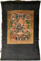 Tibeti buddhista tangka (A hatkarú Mahakala a buddhizmus egyik Dharmapalája és Avalokitesvara megtestesülése), szövetre festett kép, kolostori zászló, textil keretben, kis sérüléssel, kopásnyomokkal, 23,5x18 cm, kerettel: 52,5x32,5 cm / Tibetan Buddhist thangka painting, monastic flag, textile, with slight wear, 23.5x18 cm, with frame: 52.5x32.5 cm