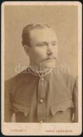 cca 1900 Honvéd hadnagy, keményhátú fotó Ciehulski marosvásárhelyi műterméből, 10,5×6,5 cm