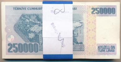 Törökország 1970. 250.000L (100x) benne sorszámkövető sorozatok, eredeti banki kötegelővel T:I-
Tur...