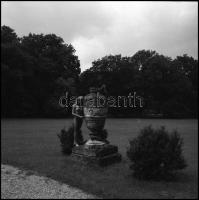 cca 1986 Menesdorfer Lajos (1941-2005) budapesti fotóművész hagyatékából, 3 db vintage NEGATÍV az ak...