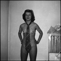 Menesdorfer Lajos (1941-2005) budapesti fotóművész hagyatékából, 3 db vintage NEGATÍV az aktfényképe...