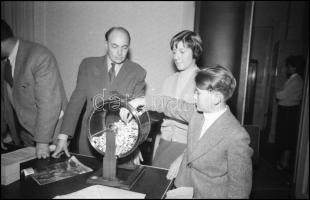 cca 1960 és 1969 között készült riport felvételek sokféle témáról, Kotnyek Antal (1921-1990) budapes...