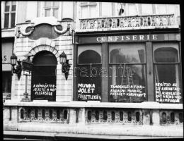 cca 1945 és 1948 között készült felvételek Budapesten (felvonulások, jelmondatok, újjáépítés, ipari ...