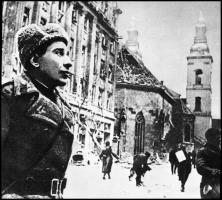 cca 1944-1945 Orosz katonák magyar földön, 13 db NEGATÍV Kotnyek Antal (1921-1990) budapesti fotórip...