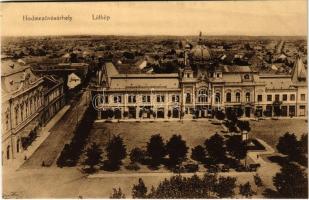 Hódmezővásárhely, Kossuth tér, Takarékpénztár, üzletek. Posztós Pál kiadása