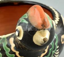 Kántor Karcag, festett, kerámia figurális kínáló, apró csorbákkal, jelzett, m: 12cm d: 22cm