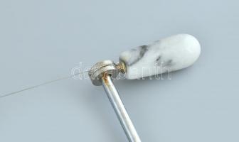 Márvány sajtszeletelő. kopott, 21x21cm