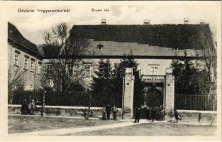 Nagyszombat, Tyrnau, Trnava; Érseki ház. Horovitz Adolf kiadása / archbishops house