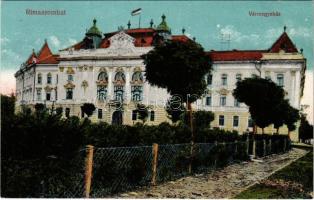 Rimaszombat, Rimavská Sobota; Vármegyeház magyar zászlóval. Ifj. Rábely Miklós kiadása / county hall with Hungarian flag