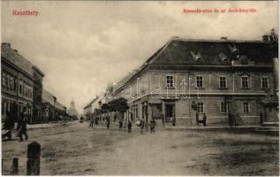 Keszthely, Kossuth utca és az Andrássy tér, Gyógyszertár, M. kir. posta. Sujánszky József kiadása