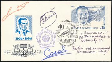Vlagyimir Szolovjov (1946- ) és Leonyid Kizim (1941-2010) , valamint egy azonosítatlan szovjet űrhajósok aláírásai emlék borítékon / Signatures of Vladimir Solovjov (1946- ) and Leonid Kizim (1941-2010) Soviet astronauts and a yet unidentified astronaut on cover