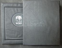 Újszerű gyűrűs album, 12db albumlappal, 24 férőhellyel, érmés borítékokhoz, tokkal