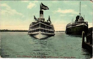 SS Tashmoo and SS City of Cleveland on Detroit River (EB)
