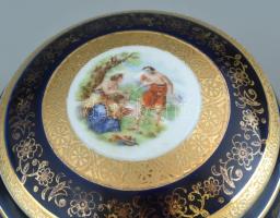 Alt Wien cseh bonbonnier, matricás echt kobalt porcelán, jelzett, kopott, m: 9cm