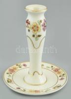 Zsolnay virág mintás porcelán gyertyatartó, jelzett, kopásokkal, m: 14,5 cm