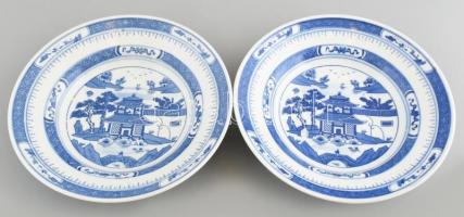 2 db kék mintás kínai porcelán tányér, kézzel festettek, jelzettek, kisebb kopásnyomokkal, d: 20 cm