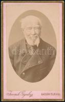 cca 1890 Azonosítatlan idős ember portréja, keményhátú fotó Javorik Gyula kassai műterméből, 10,5×6,5 cm