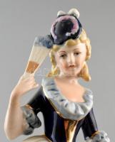 Rokokó hölgy legyezővel, kézzel festett porcelán, jelzett, kopott, m: 29 cm