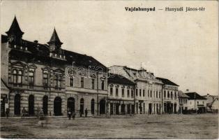 1918 Vajdahunyad, Hunedoara; Hunyadi János tér, gyógyszertár, Központi szálloda, Tóth Ede üzlete / square, pharmacy, shops, hotel