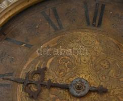 Haydt Károly Budapest, fém falióra, hiányos mechanikus szerkezettel, javításra szorul. Kopott. d: 40...