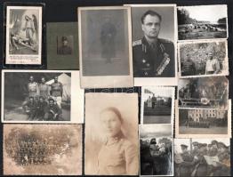19 db katonai fotó, igazolvány, képeslap