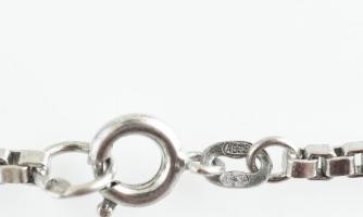 Ezüst(Ag) nyaklánc, gyöngyökkel, jelzett, h: 39 cm, bruttó: 12,75 g