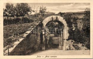 Pola roman gate