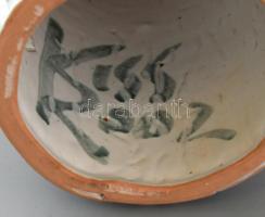 Kiss Roóz Ilona (1920-2010): Menyasszony, mázas kerámia, kézzel festett, jelzett, hibátlan, m: 36cm