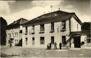 Pöstyén, Piestany; Liecebny dom Cyril a Pro patria / fürdő / spa, bath