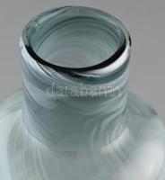 Salviati jelzéssel, anyagában színezett muránói üveg váza, kis kopásnyomokkal, m: 27,5 cm