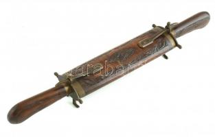 Indiai grill tálaló (1 db kés, 1 db villa) szett fa tokban. Hibátlan, h: 44 cm