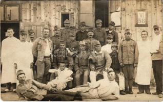 Első világháborús osztrák-magyar katonák a VI. 58. táborban / WWI K.u.k. military camp, soldiers. photo (Rb)
