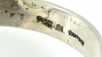 Ezüst (Ag) holdkővel ékített gyűrű. Jelzett. Br: 6,9 g, m:60