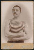 1895 Ruda Győző (III. ker. TVE), a Magyar Olimpiai Bizottság első tisztikara tajgának fotója, Leon H. budapesti műterméből, keményhátú fotó, hátoldalon feliratozva, 16×10,5 cm